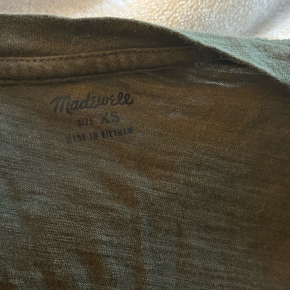 Madewell basic tee - Picture 2 of 2